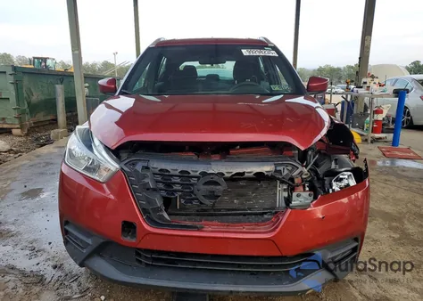 2019 Nissan Kicks S из США, поврежденный, VIN 3N1CP5CU8KL522355